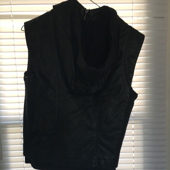 Real leather vest with hood. - Picture 2 of 4